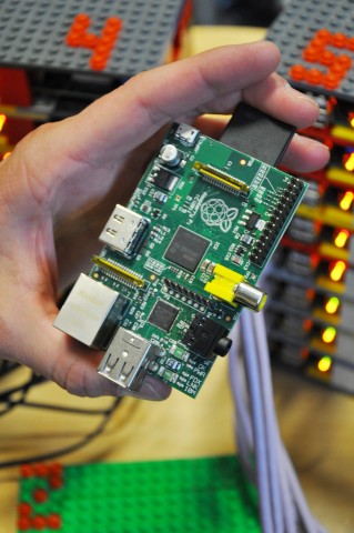 Ein einzelner Raspberry Pi (Bild: Simon Cox)